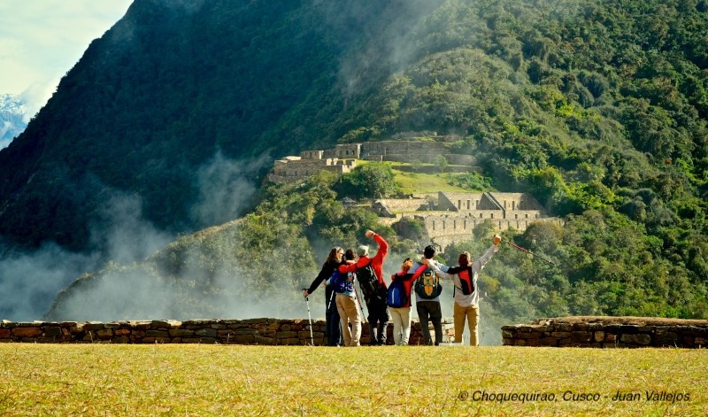 CHOQUEQUIRAO_ JUAN VALLEJOS (1)