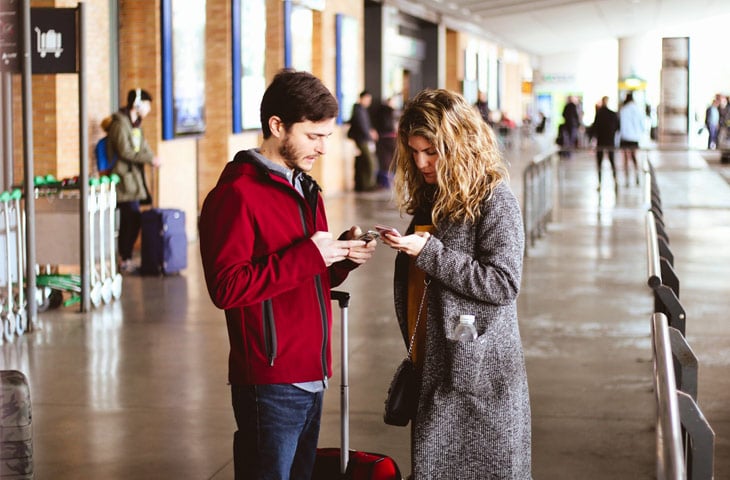 Messaging apps for travel flight updates on mobile